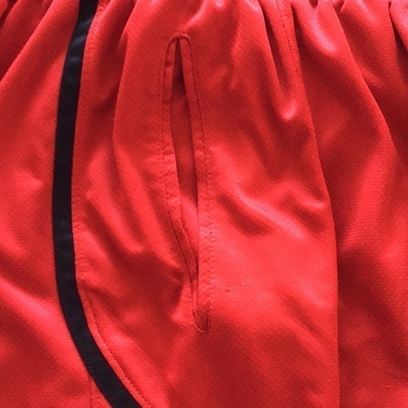 Nike DriFit Red and Black Sz Large Basketball Shorts - Picture 6 of 8